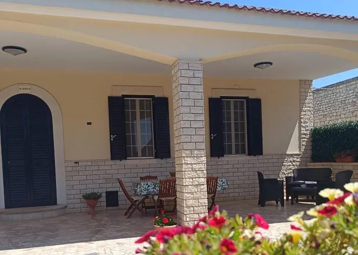 בית נופש Sideris פוטיניאנו